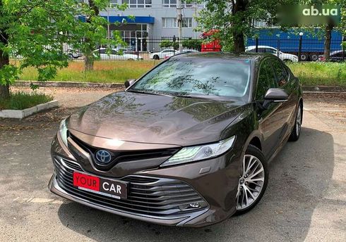 Toyota Camry 2019 - фото 10