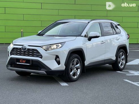 Toyota RAV4 2021 - фото 3