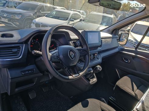 Renault Trafic 2022 серый - фото 44