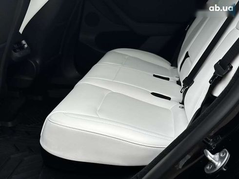 Tesla Model Y 2023 - фото 15