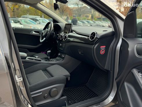 Mercedes-Benz B-Класс 2017 серый - фото 45