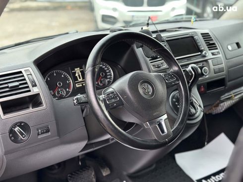 Volkswagen Caravelle 2015 коричневый - фото 34