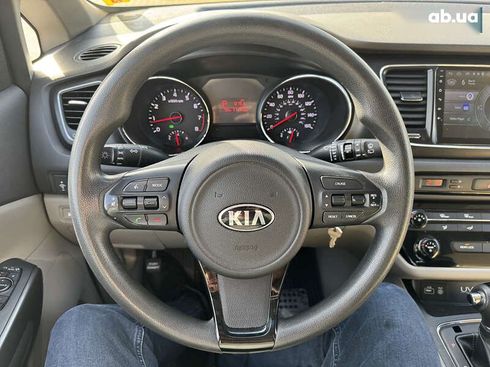 Kia Sedona 2015 - фото 22