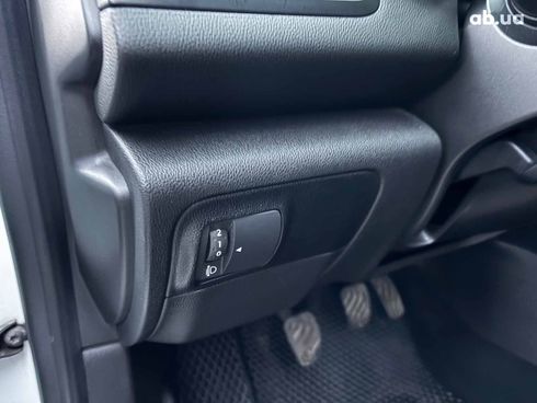 Renault Megane 2016 белый - фото 20