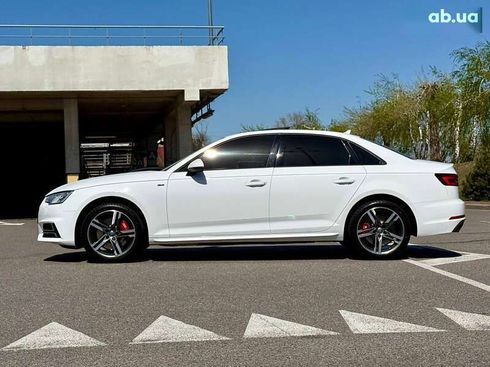 Audi A4 2018 - фото 8
