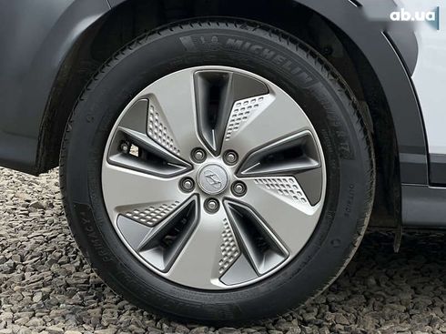 Hyundai Kona Electric 2021 - фото 16