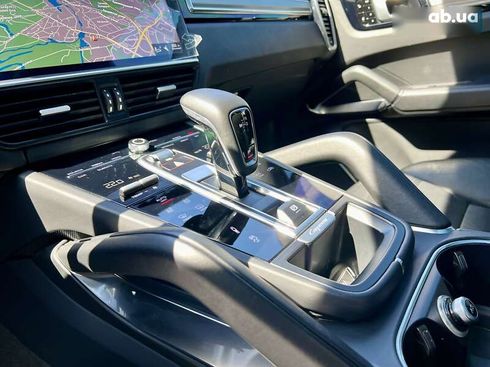 Porsche Cayenne 2018 - фото 24