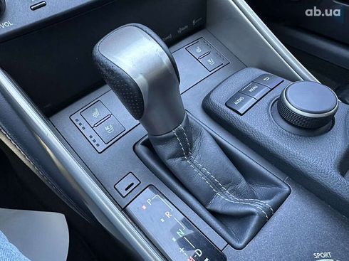 Lexus IS 2015 - фото 18