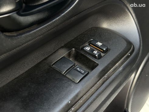 Toyota Aqua 2015 белый - фото 11