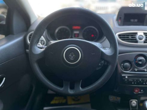 Renault Clio 2012 - фото 9