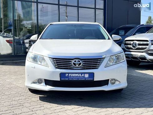 Toyota Camry 2013 - фото 6