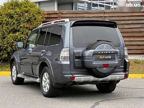 Mitsubishi Pajero Wagon 2009 - фото 16