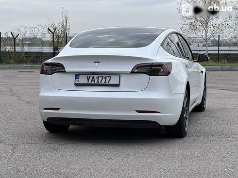 Tesla Model 3 2021 - фото 22