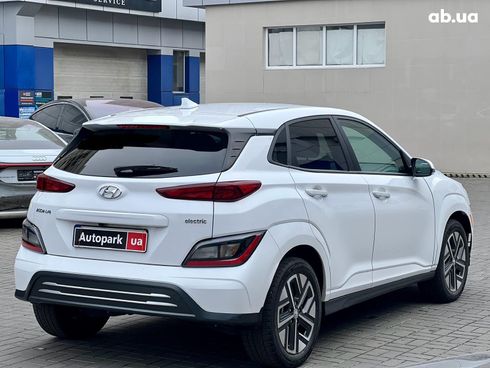 Hyundai Kona 2022 белый - фото 8