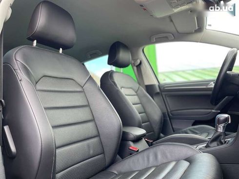 Volkswagen e-Golf 2019 - фото 30