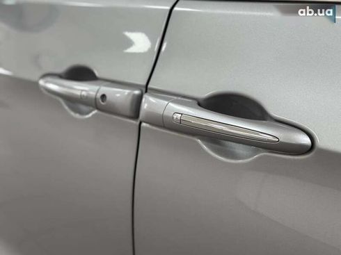 Chrysler Pacifica 2017 - фото 19