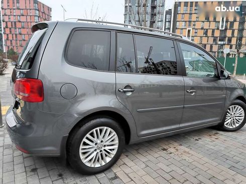 Volkswagen Touran 2015 - фото 19