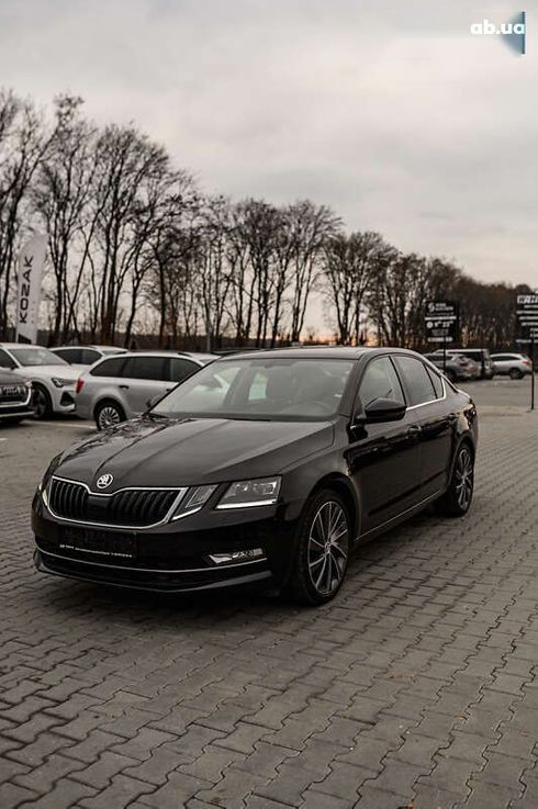 Skoda Octavia 2018 - фото 10