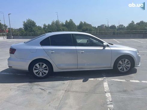 Volkswagen Jetta 2016 - фото 8