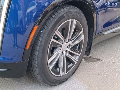 Cadillac Lyriq 2023 синий - фото 10