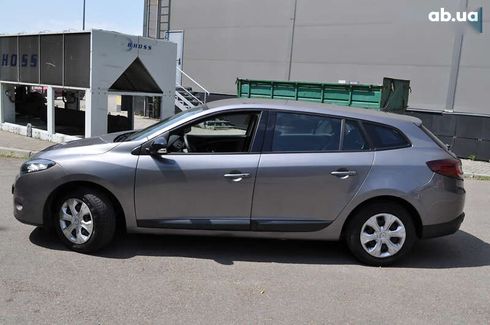 Renault Megane 2011 - фото 12