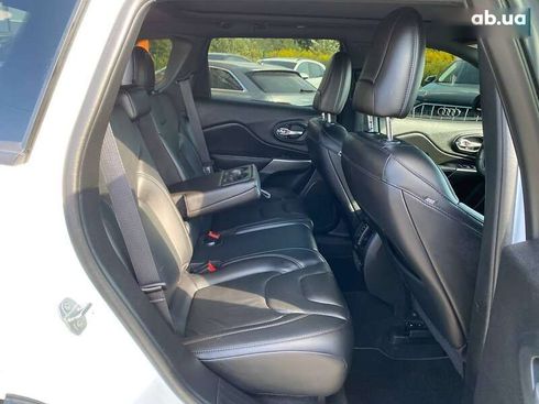 Jeep Cherokee 2020 - фото 24