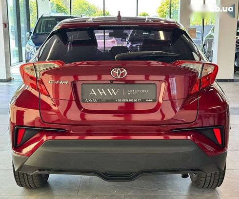 Toyota C-HR 2017 - фото 17