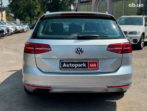 Volkswagen Passat 2015 серый - фото 6