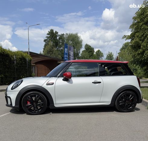 MINI John Cooper Works Hatch 2021 белый - фото 3