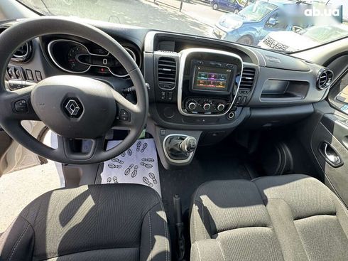 Renault Trafic 2020 - фото 22