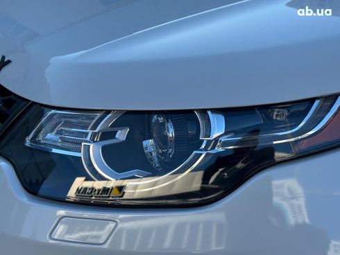 Land Rover Discovery Sport 2017 белый - фото 7