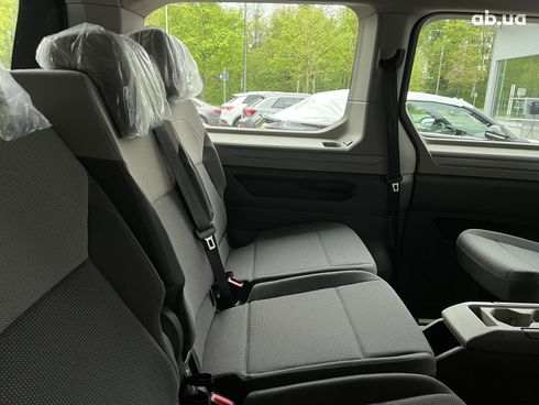 Volkswagen Multivan 2023 - фото 6