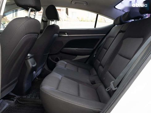 Hyundai Elantra 2018 - фото 29