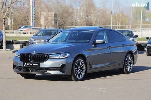 BMW 5 серия 2021 - фото 3