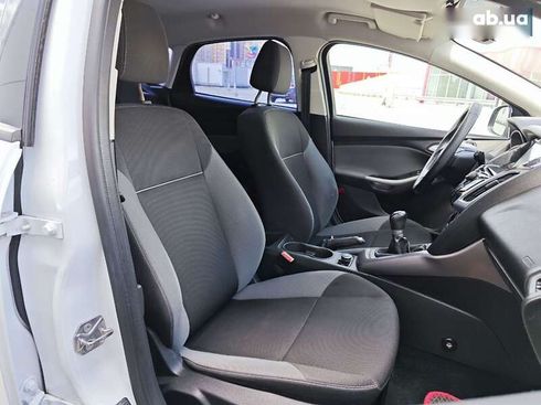 Ford Focus 2014 - фото 12