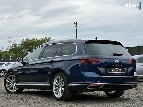 Volkswagen Passat 2022 - фото 6