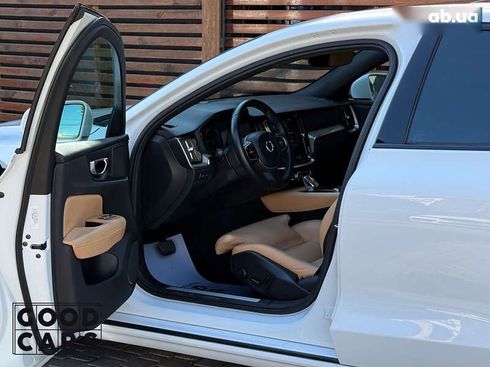 Volvo S60 2020 - фото 19