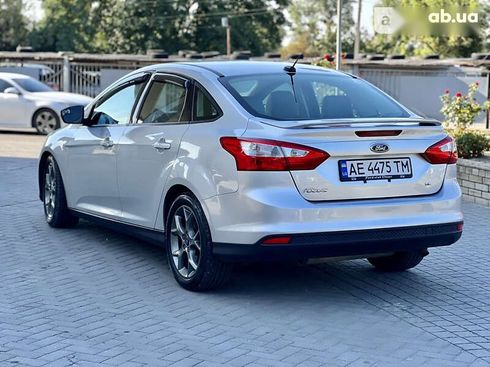 Ford Focus 2014 - фото 7