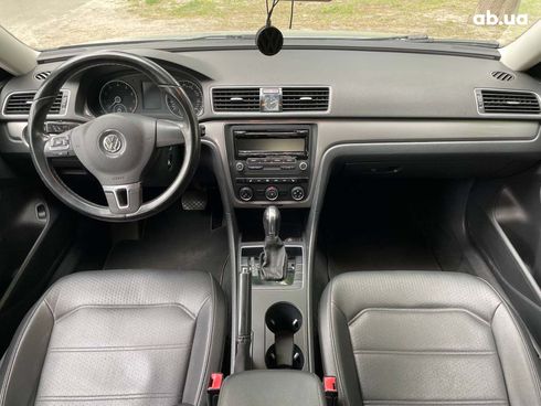 Volkswagen Passat 2014 серый - фото 22