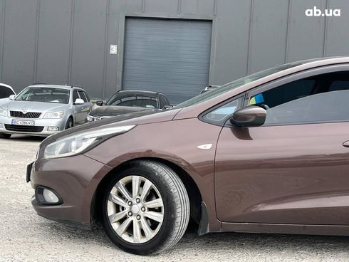Kia Cee'd 2013 коричневый - фото 13
