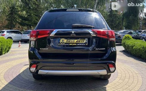 Mitsubishi Outlander 2017 - фото 6