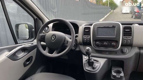 Renault Trafic 2016 - фото 26