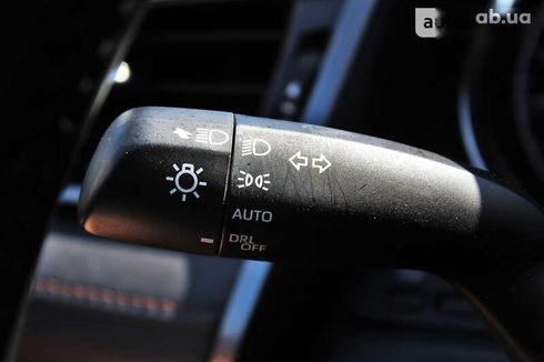 Toyota Camry 2018 - фото 16