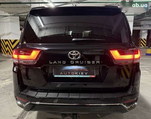 Toyota Land Cruiser 2021 - фото 11
