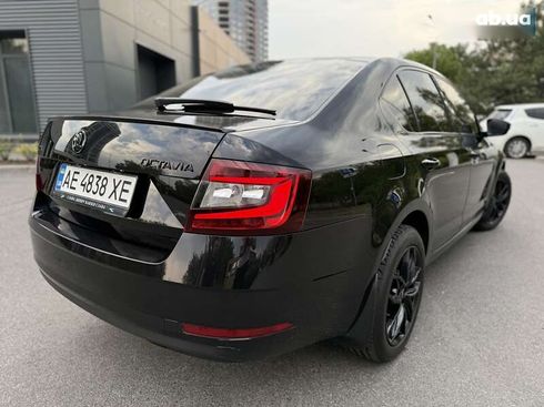 Skoda Octavia 2017 - фото 9