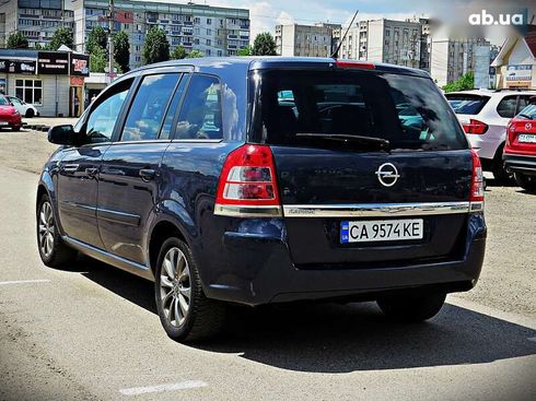 Opel Zafira 2010 - фото 4