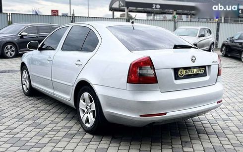 Skoda Octavia 2010 - фото 5