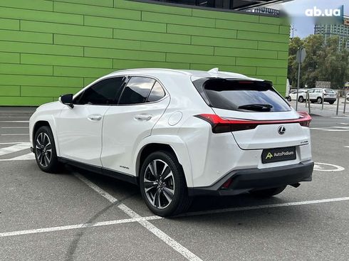 Lexus UX 2021 - фото 11