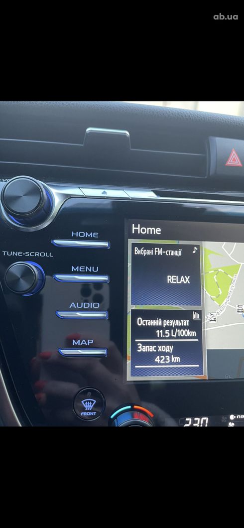 Toyota Camry 2018 черный - фото 16