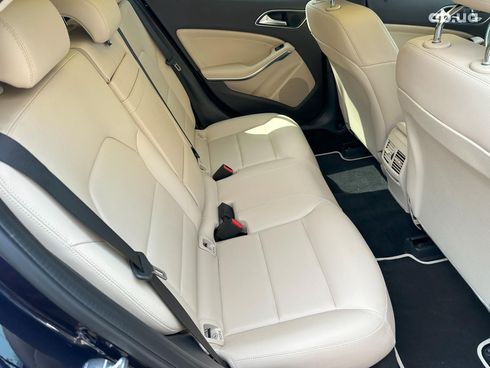 Mercedes-Benz GLA-Класс 2019 синий - фото 18